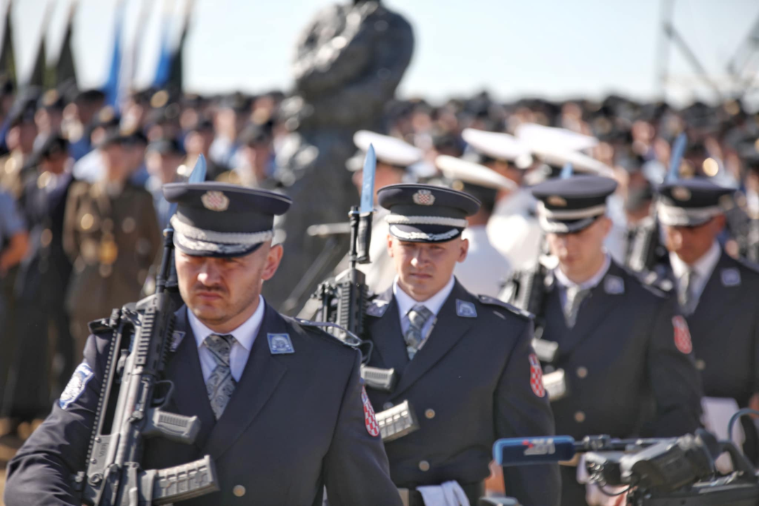 Obilježavanje 30. obljetnice Oluje na Kninskoj tvrđavi i ulicama Knina