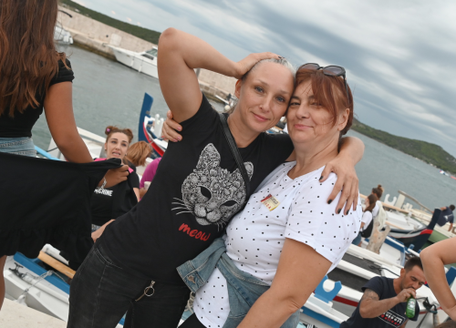 Fotografija 12 - Održana ženska veslačka regata u Betini: Pogledajte koje su ekipe bile najbolje