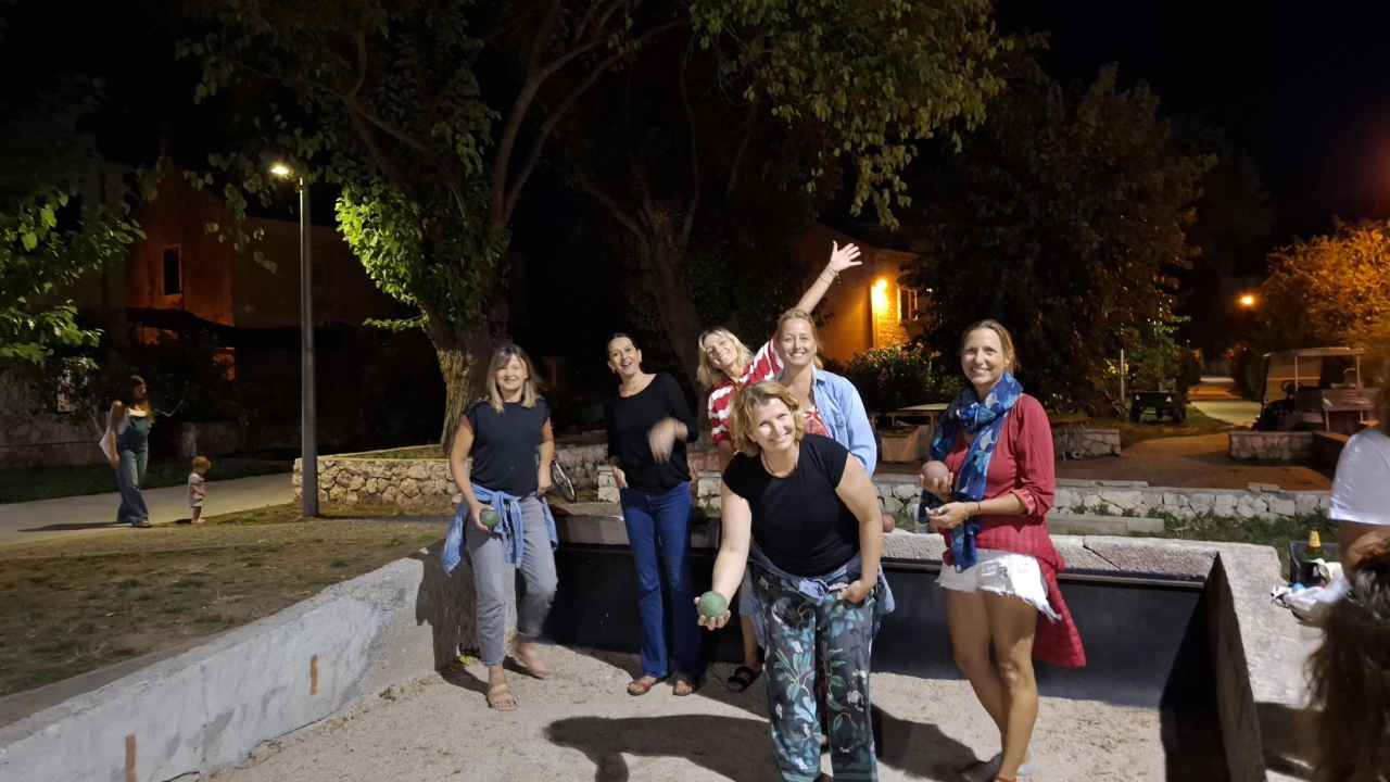 Na Zlarinu održan ženski turnir u balotama, najbolje 'Meduze'