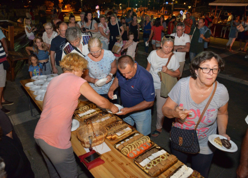 Fotografija 16 - FOTO Jezera spremna za spektakl: Ne propustite Ribarsku feštu uz Crvenu jabuku i dalmatinske okuse!