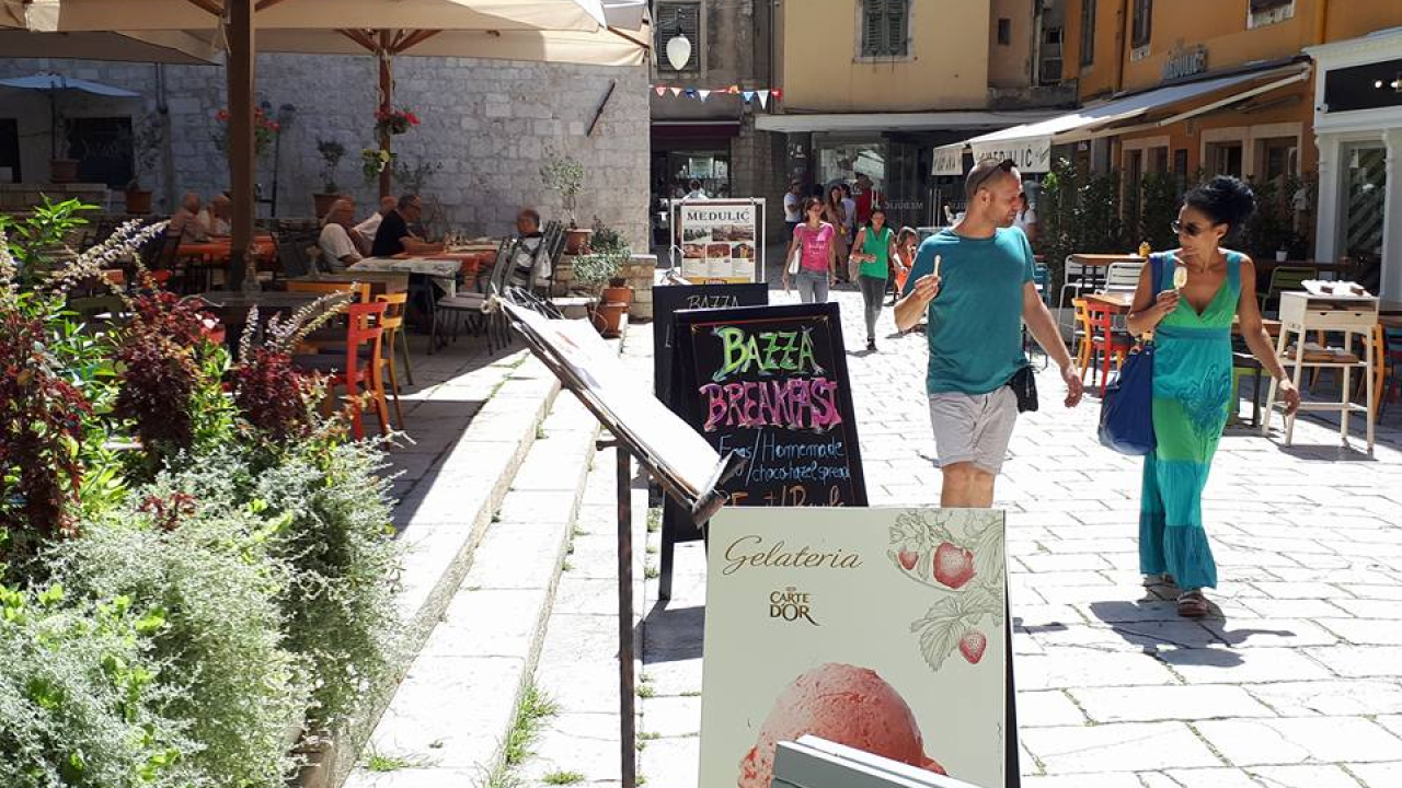 HOK: Ugostitelji su opterećeni velikim brojem nejasnih i kompleksnih propisa