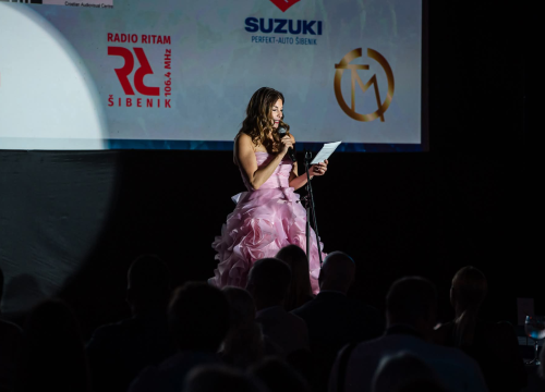 Fotografija 8 - Zvijezde i crveni tepih u Šibeniku: Počeo Croatian International Film Festival