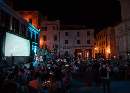 Fotografija 4 - Zvijezde i crveni tepih u Šibeniku: Počeo Croatian International Film Festival