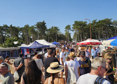 Slobodni momci i bogata ponuda na Benkovačkom sajmu: Ni vrućine nisu spriječile masu ljudi da obilježe 'sveti deseti'