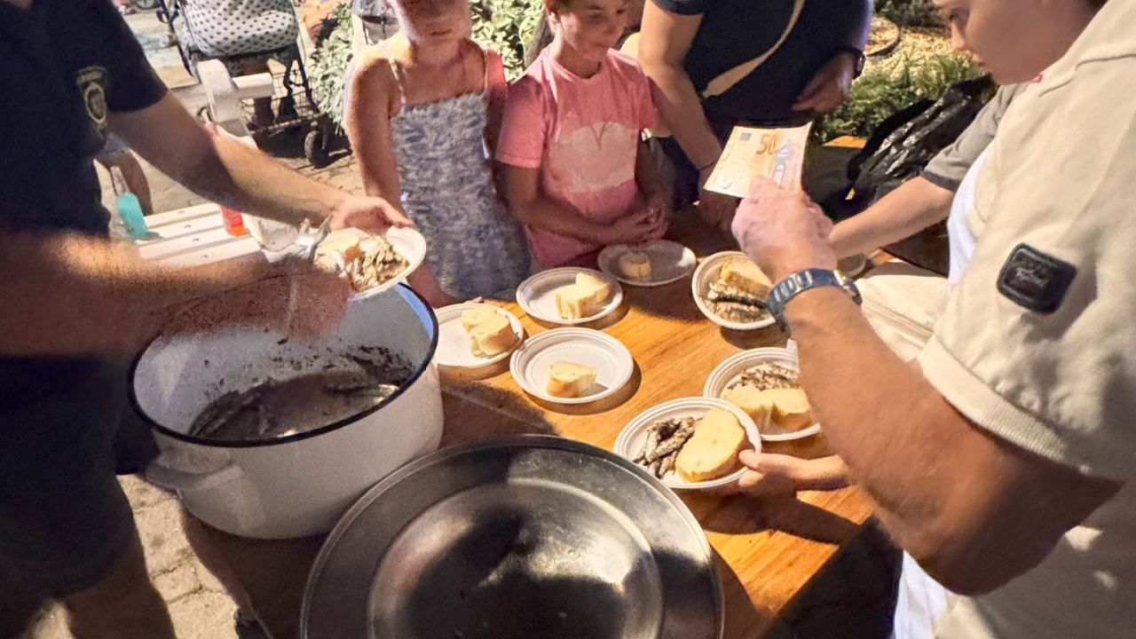 Ribarska fešta i Klapa sv. Juraj HRM oduševili Pirovčane i goste