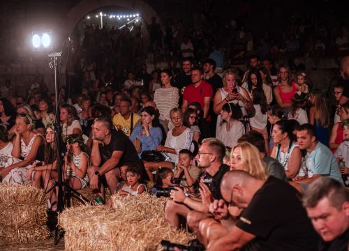 Fotografija 12 - FOTO Spektakularne Burnumske ide spojile povijesti, umjetnosti i glazbe pod zvjezdanim nebom
