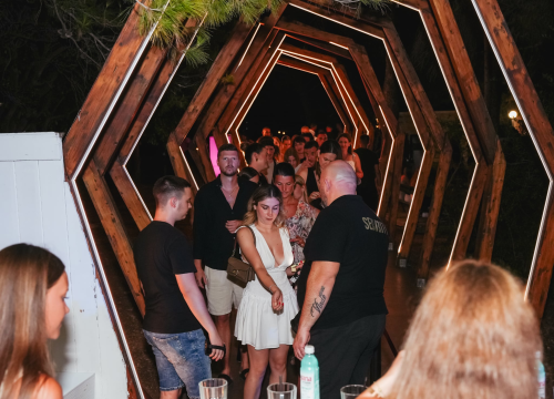 Fotografija 2 - Severina oborila rekord pa se prisjetila komplimenta Đorđa Balaševića: 'Tad sam drugi put maturirala'