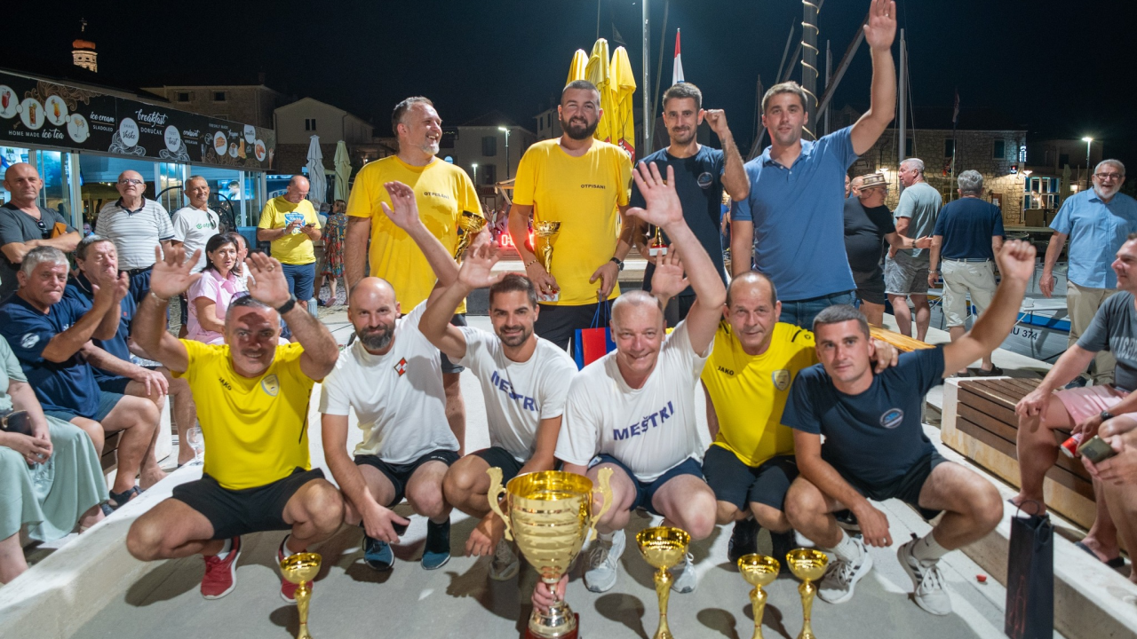 Prestižni boćarski 5. Betina Masters Cup osvojili Ćubela i Mateša