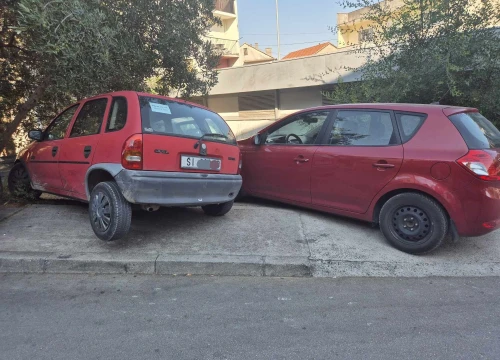 Ponekad zbog parkinga u Šibeniku jedno kolo mora 'izvisiti'