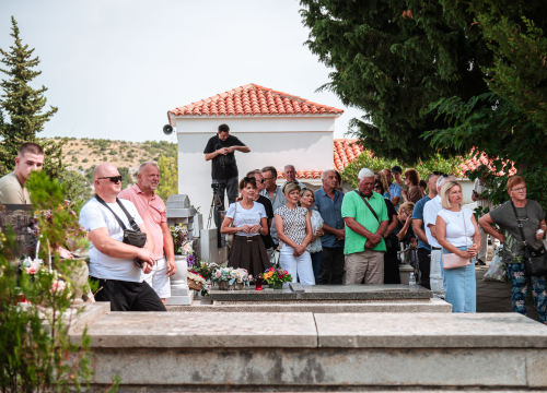 Fotografija 20 - FOTO Blagdan Velike Gospe u Vrpolju: Brojni vjernici okupili su se jutros na svečanom misnom slavlju