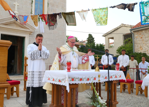 Fotografija 22 - Tribunj svečano proslavio blagdan Velike Gospe