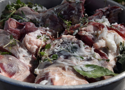 Fotografija 3 - Janjetina i stari običaji od Vrpolja do Visovca: Begovica – gurmansko blago koje vrijedi čuvati