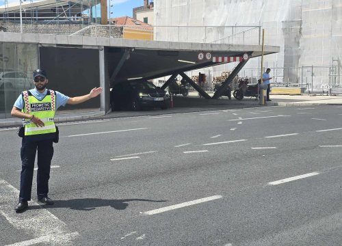 Fotografija 2 - FOTO Prometni redar izašao spasiti stvar na kritičnoj točki u centru Šibenika
