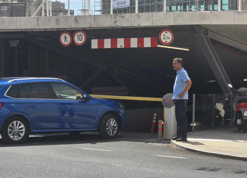 Fotografija 4 - FOTO Prometni redar izašao spasiti stvar na kritičnoj točki u centru Šibenika