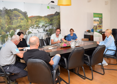 Dogovoreno jačanje suradnje Nacionalnog parka Krka i pčelara Šibensko-kninske županije