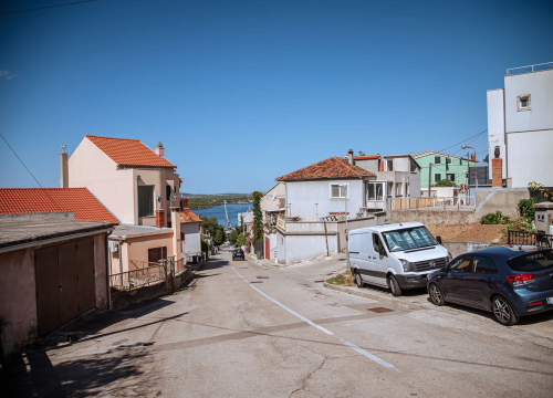 Fotografija 3 - Križ - Od nekadašnjeg pustog brda do obiteljske četvrti