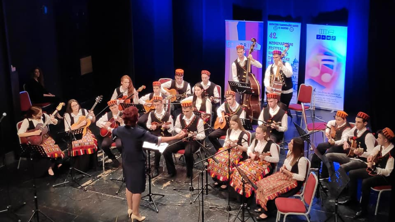 Drniški Tamburaški orkestar 'Krsto Odak' obilježava 50 godina djelovanja posebnim koncertom u čast Milke Tomić