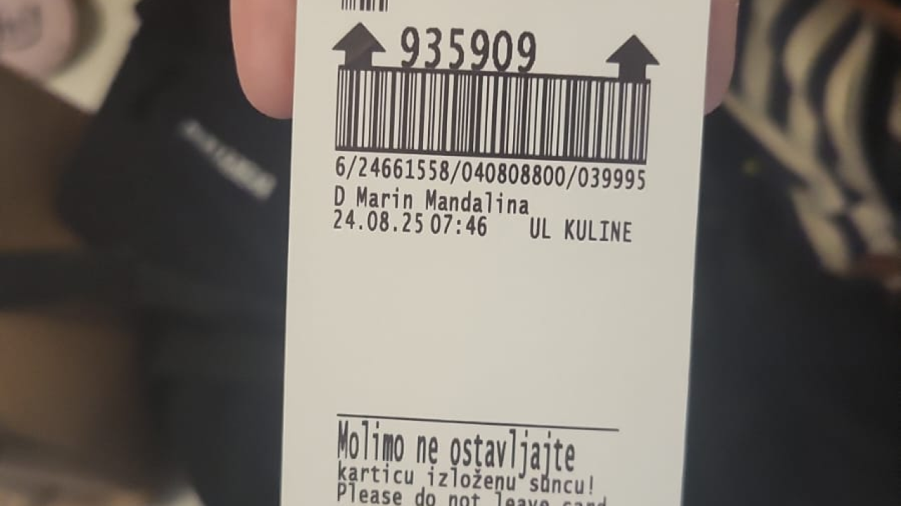 Djevojka u Šibeniku parkirala motor i dobila prijeteću poruku: 'Što biste vi rekli da netko vašoj kćeri ostavi poruku sličnog sadržaja?'