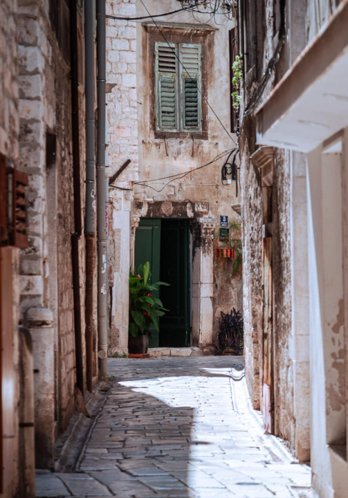 Šibenski Stari grad – kameni labirint povijesti i života