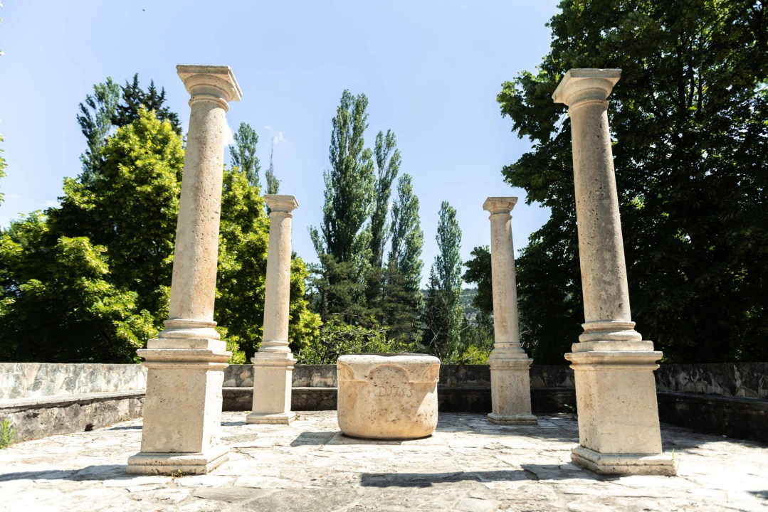 Visovac – Gospin otok duhovnosti i tišine u srcu Krke