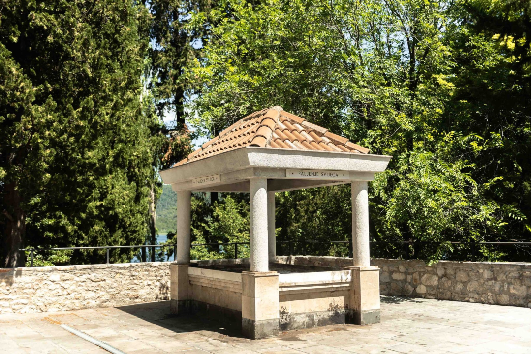 Visovac – Gospin otok duhovnosti i tišine u srcu Krke