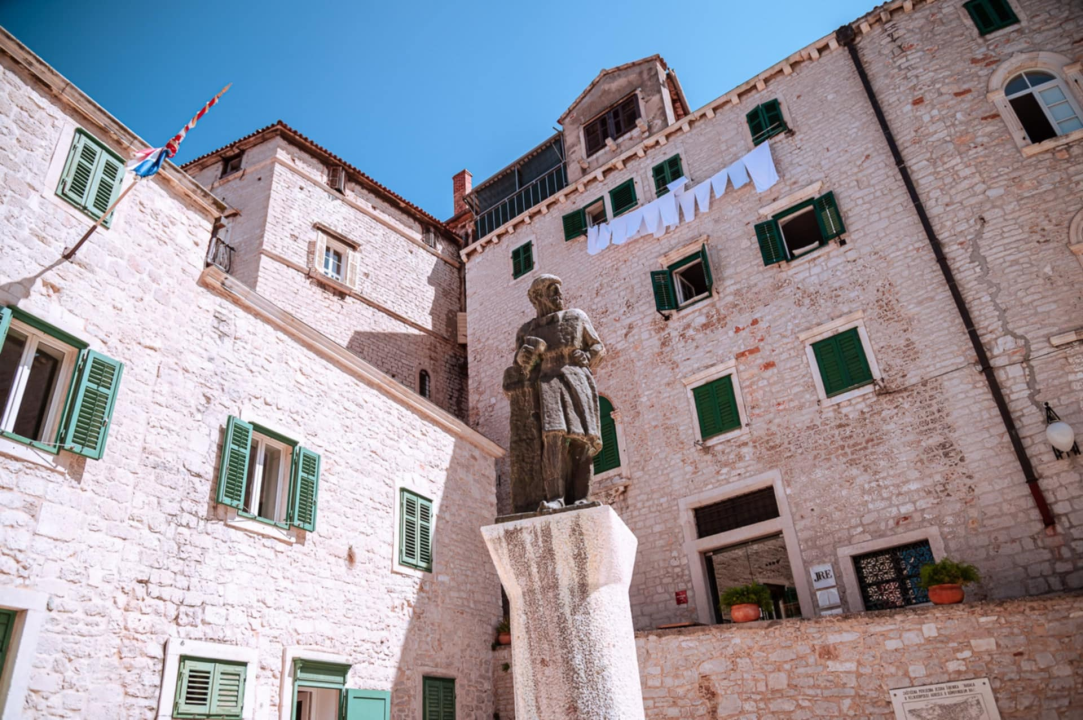 Šibenski Stari grad – kameni labirint povijesti i života