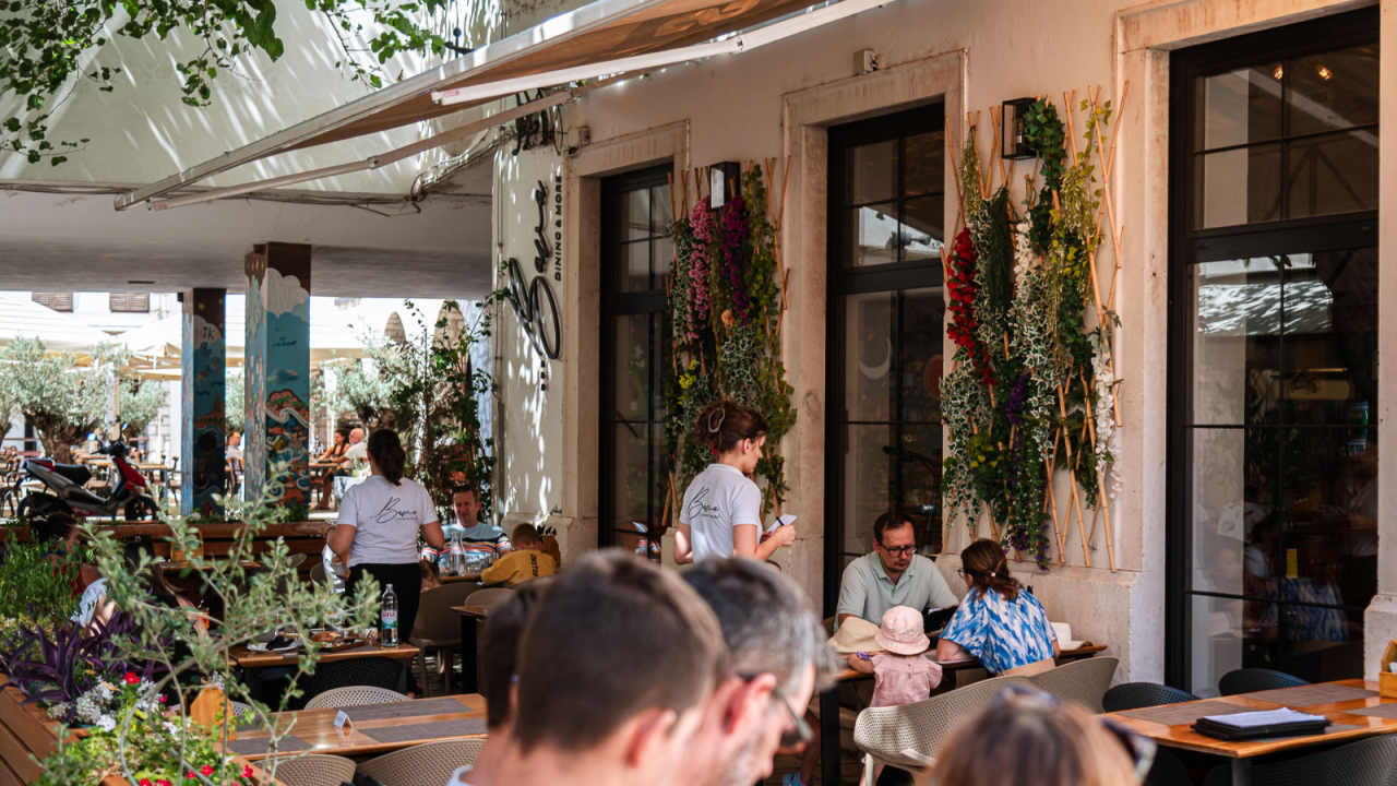 Ručak u srcu Šibenika: Četiri restorana koja vrijedi posjetiti!