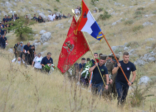 Fotografija 3 - Obilježena 18. obljetnica Kornatske tragedije: Odana počast dvanaestorici poginulih vatrogasaca