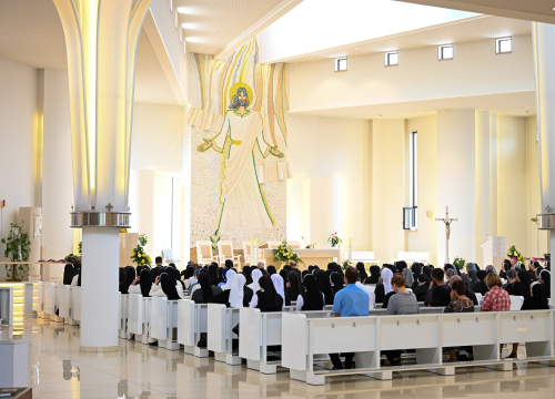 Fotografija 3 - Preko 400 redovnika i redovnica okupilo se u Kninu