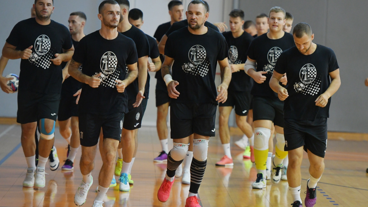 Na sinoćnjoj prozivci 19 malonogometaša Crnice, u sklopu priprema 'Kup Grada Šibenika'