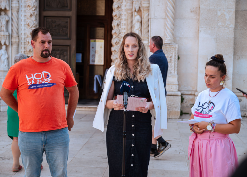 Fotografija 9 - FOTO U Šibeniku će se prvi put hodati za život: 'Poruka da pobačajem žena sebe emancipira je izmišljotina i manipulacija'