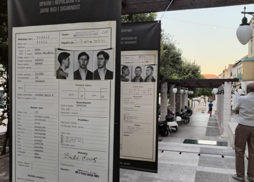 Fotografija 6 - Izložba 'Objektiv NDH' označila početak 13. izdanja Festivala alternative i ljevice u Šibeniku