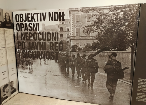Fotografija 1 - Izložba 'Objektiv NDH' označila početak 13. izdanja Festivala alternative i ljevice u Šibeniku