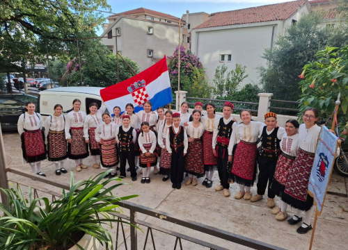Fotografija 11 - Prominski Tići oduševili na Međunarodnom festivalu u Budvi