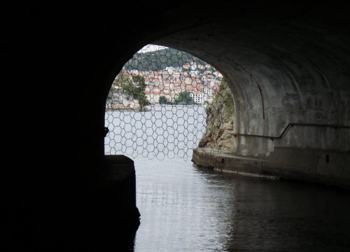 Fotografija 2 - Bunkeri oko Šibenika – nijemi čuvari burne prošlosti