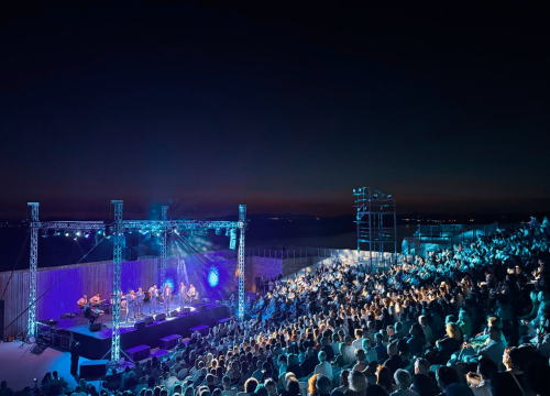Fotografija 1 - Tomislav Bralić i klapa Intrade oduševili šibensku publiku na Tvrđavi sv. Mihovila