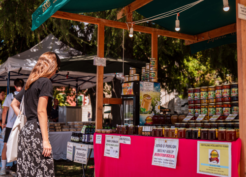 Fotografija 12 - Otvoren 16. Srednjovjekovni sajam u Šibeniku: Nakon petogodišnje pauze vratio se na rivu u punom sjaju