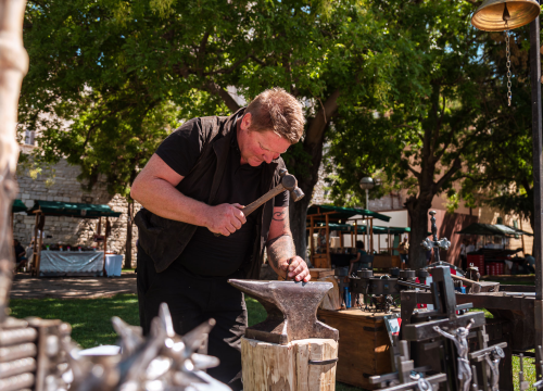 Fotografija 14 - Otvoren 16. Srednjovjekovni sajam u Šibeniku: Nakon petogodišnje pauze vratio se na rivu u punom sjaju