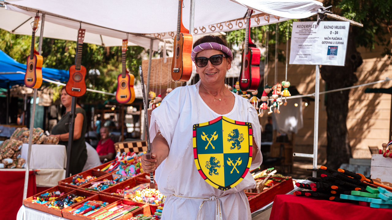 Otvoren 16. Srednjovjekovni sajam u Šibeniku: Nakon petogodišnje pauze vratio se na rivu u punom sjaju