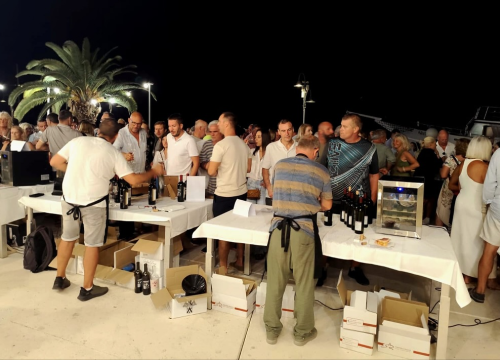 Fotografija 3 - U Rogoznici održan Babić fest posvećen 'kralju naših vinograda'