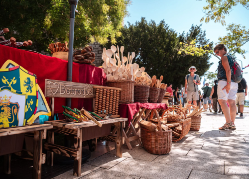 Fotografija 12 - Mirisi i okusi prošlosti: Bogata ponuda štandova na srednjovjekovnom sajmu u Šibeniku