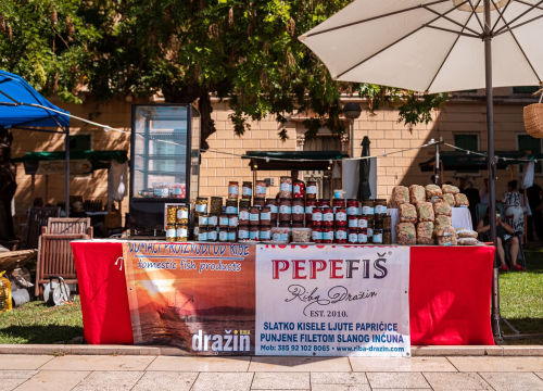 Fotografija 10 - Mirisi i okusi prošlosti: Bogata ponuda štandova na srednjovjekovnom sajmu u Šibeniku