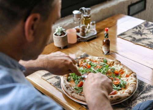 Uživajte u slasnim pizzama i lijepim trenucima u Pizzeriji Toć