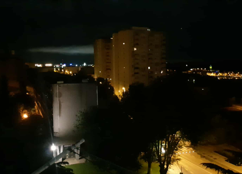 Šibenski vatrogasci cijelu noć gasili požar u tvorničkoj hali Impol TLM-a