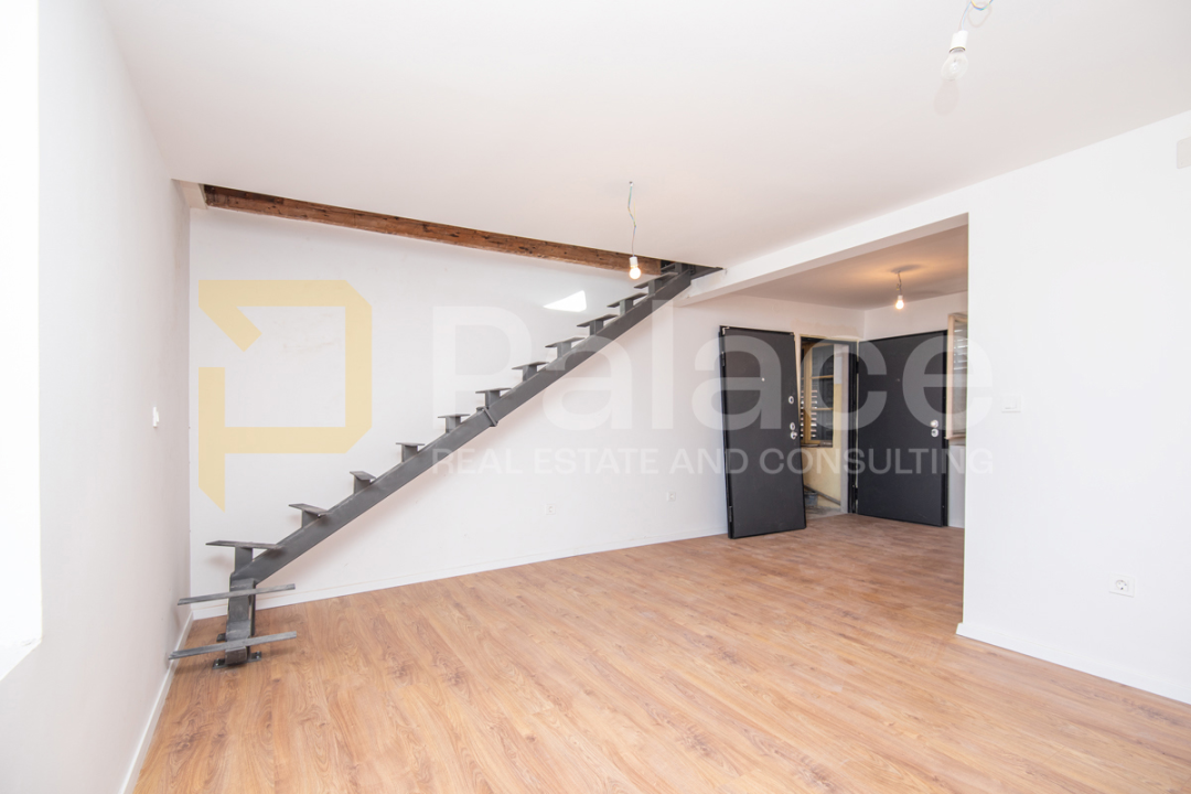 FOTO Palace predstavlja kompletno renoviran dvoetažni stan u Šibeniku