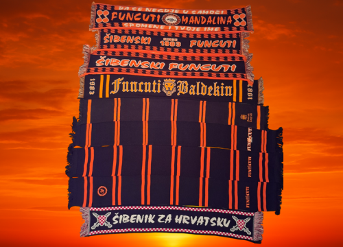 Fotografija 6 - FOTO Traži se koji nedostaje: Pogledajte 32 šala kojima su Funcuti mahali na tribini