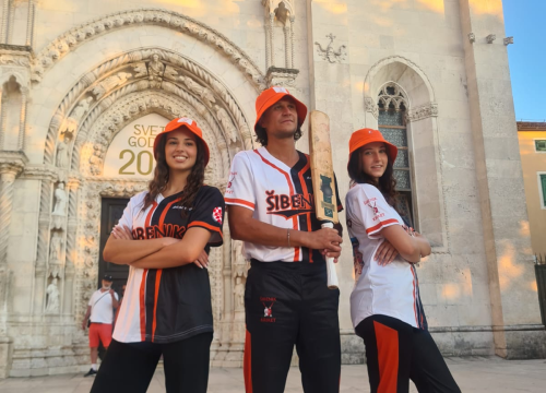 Fotografija 11 - Adrian Vidajic, kapetan Šibenika u džentlemenskoj igri: 'Najdraže kod kriketa drugarstvo i trash talk'