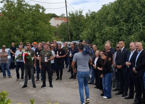 Fotografija 5 - Polaganje vijenaca u Velikoj Glavi