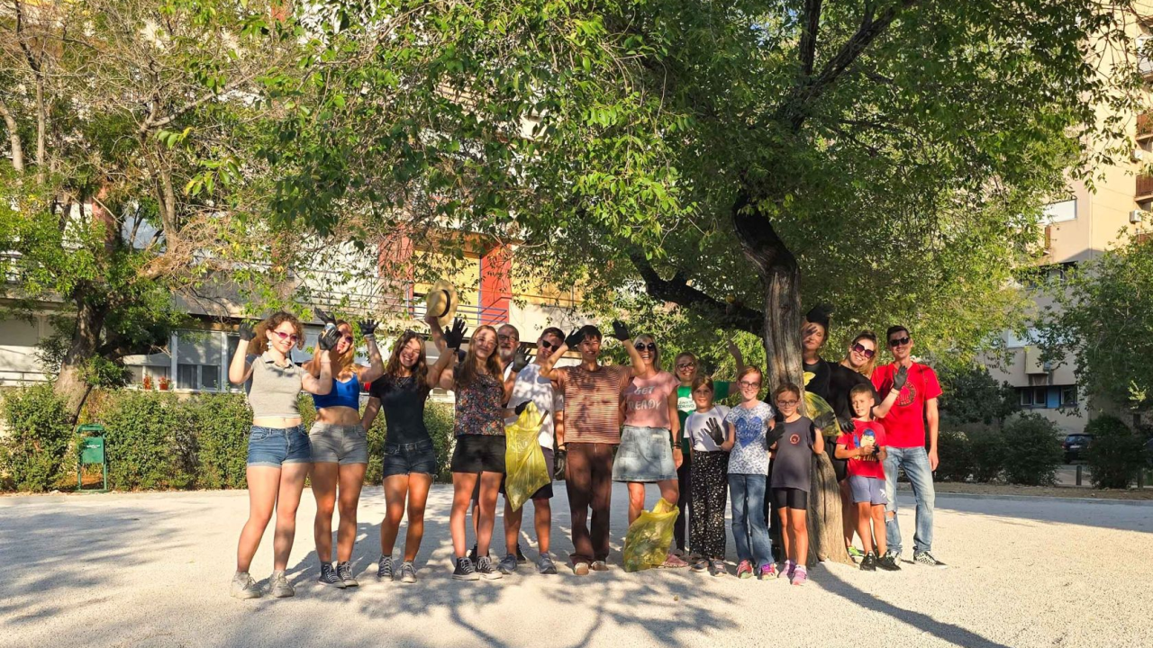 Održana akcija čišćenja oko dječjeg igrališta u Ulici Petra Preradovića