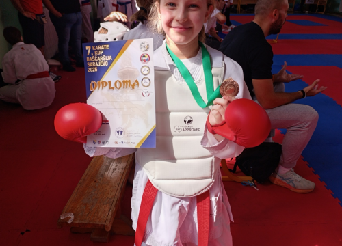 Fotografija 7 - FOTO Članovi Karate kluba Šibenik 1066 uzeli 15 medalja na međunarodnom turniru u Sarajevu